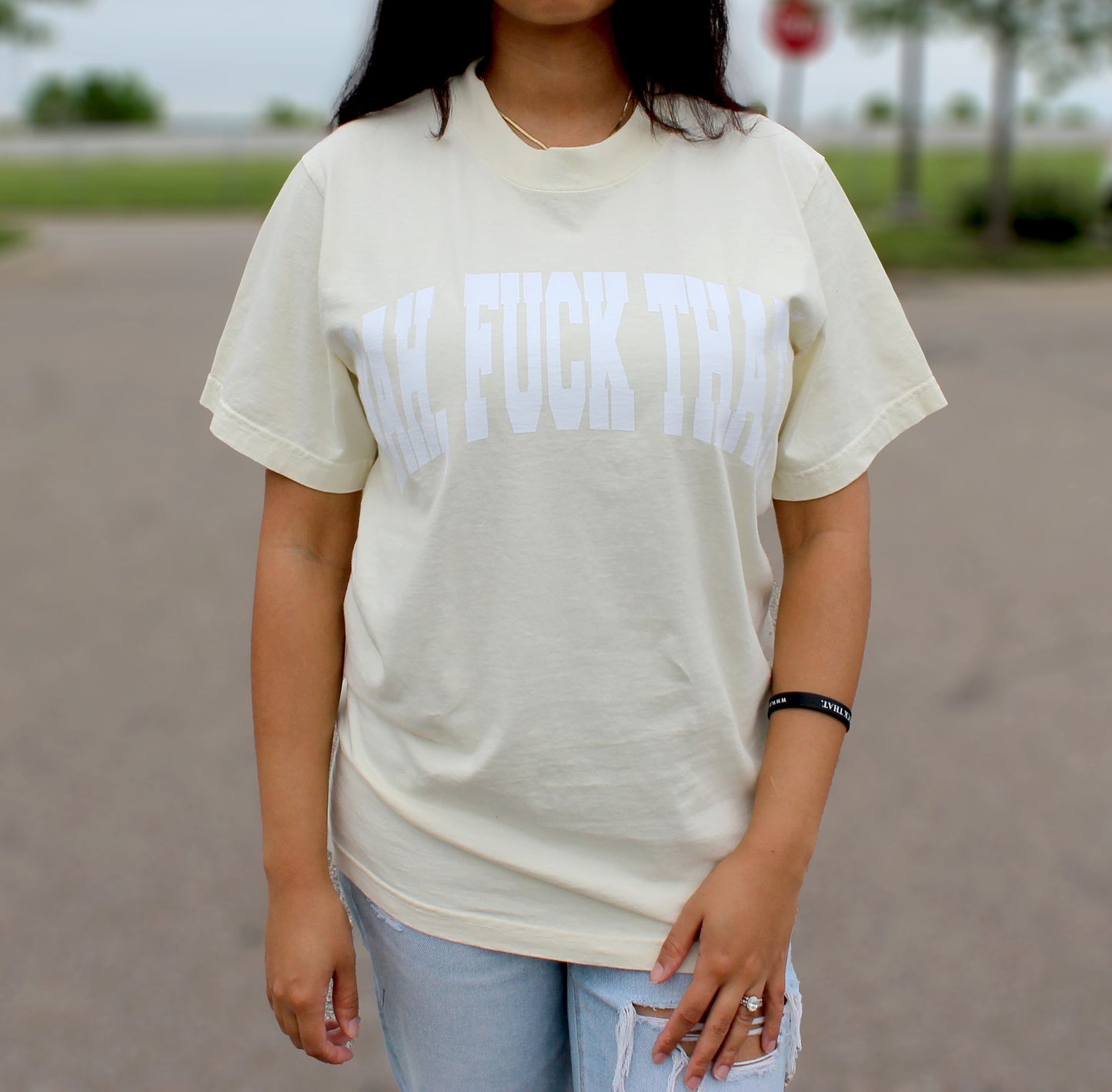 OVERSIZED CREME SIGNATURE TEE