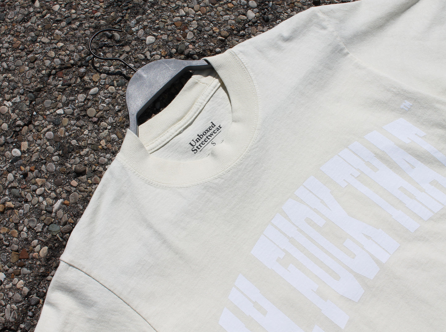 OVERSIZED CREME SIGNATURE TEE