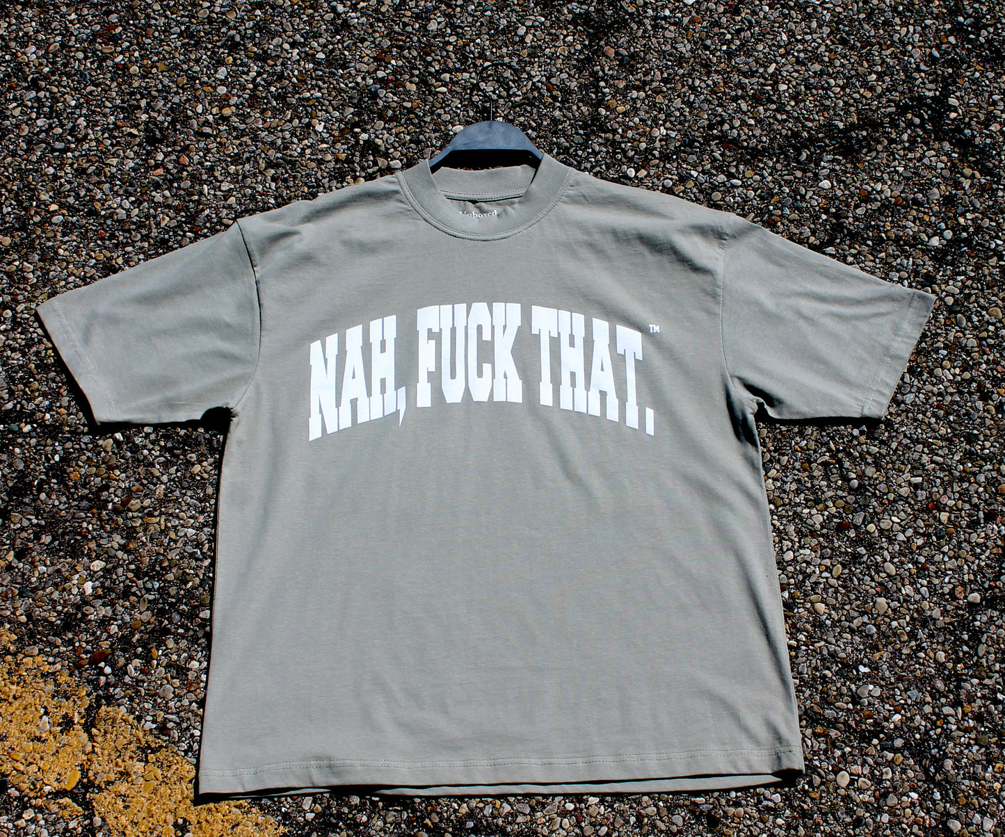 OVERSIZED BAY SIGNATURE TEE